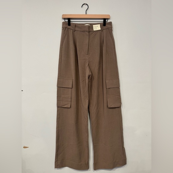 Abercrombie & Fitch Women's ShortSloane Tailored Cargo Pant - Picture 1 of 6